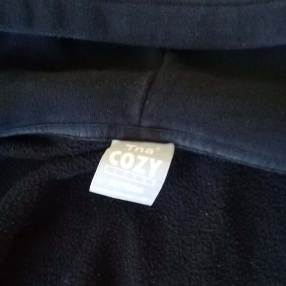TNA Tops - Tna crop top hoody